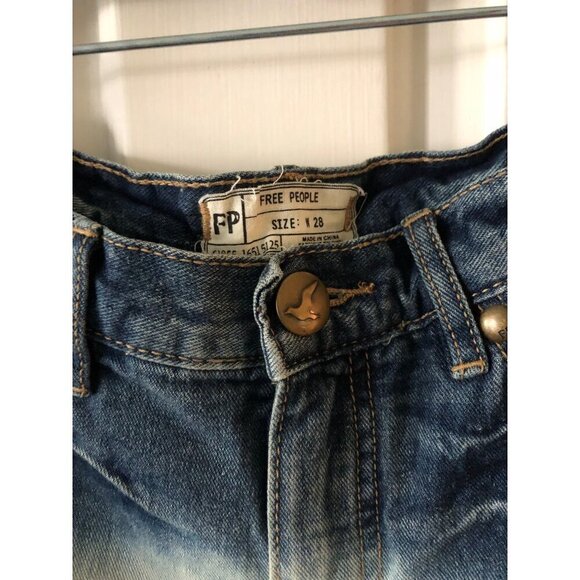 **SOLD**Free People High Rise Ombre Denim Lace Shorts Size 28 - Picture 8 of 10